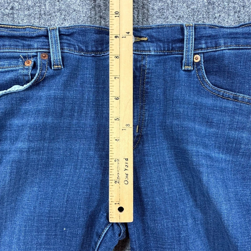 Levi's Womens Boyfriend Jeans Size 31 Medium Wash Denim Stretch Mid Rise - Picture 9 of 12